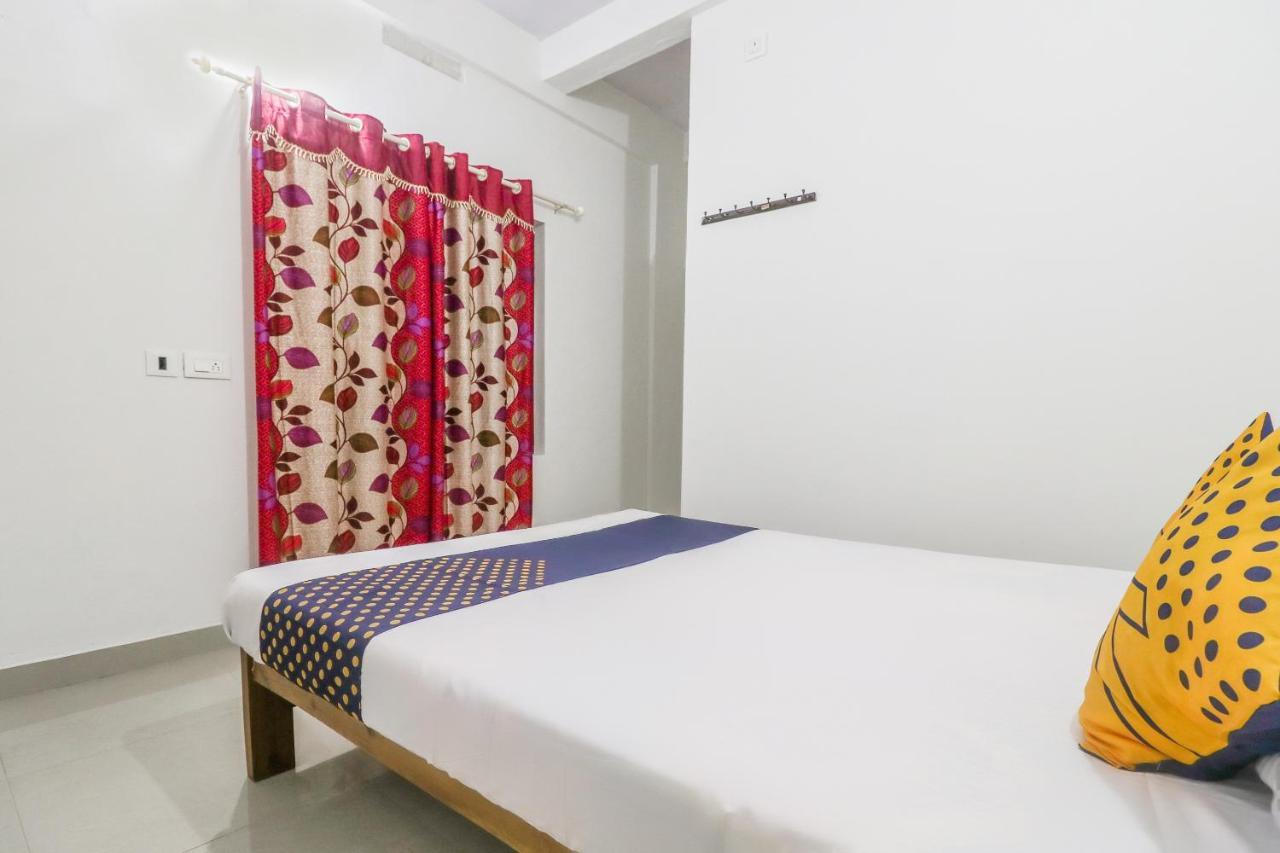 Spot On Rohini Inn Kadampuzha Kottakkal Zewnętrze zdjęcie
